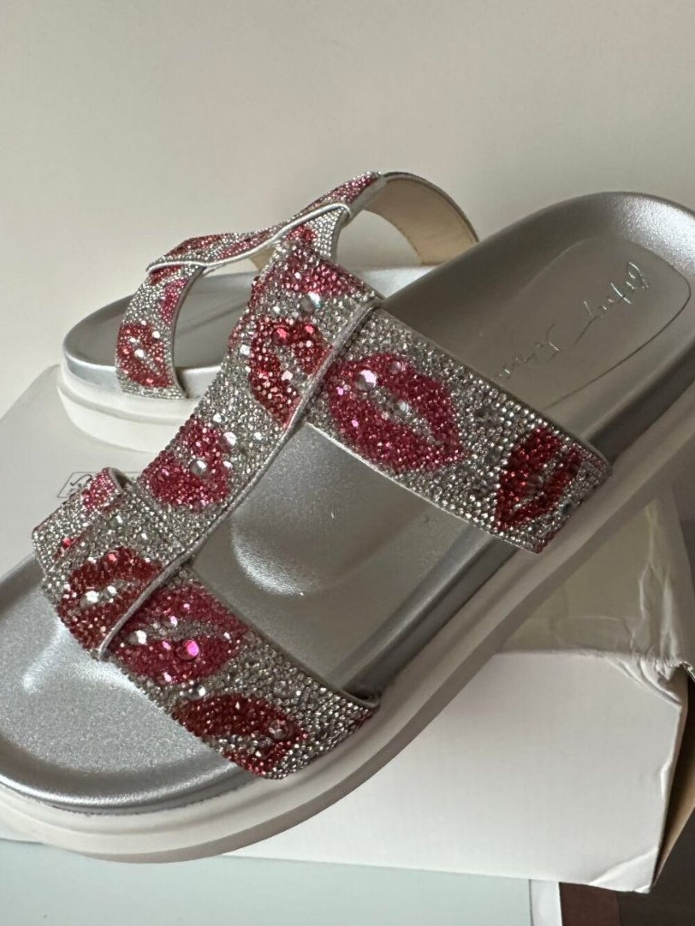 NEW Betsey Johnson Billy Slip-On Platform Sandals Multi Lips SIZE 9